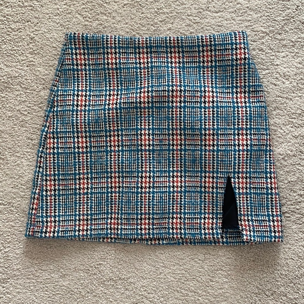 Forever 21 (Size S) Plaid Mini Skirt wit Side Slit